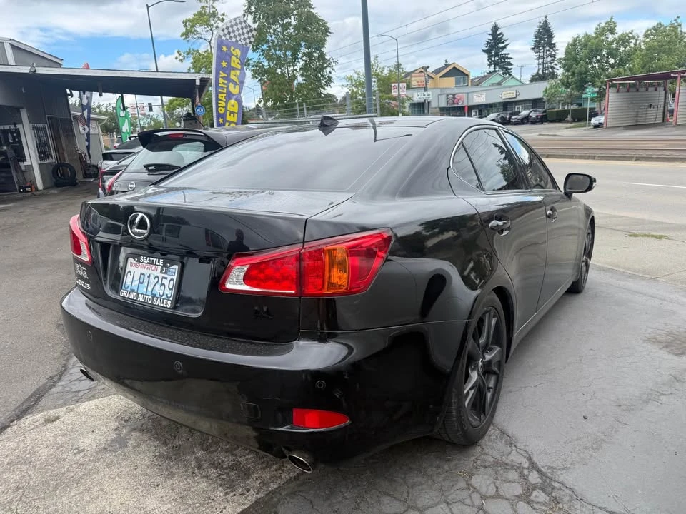 2009 Lexus IS 2nd Gen - Image 5 of 10