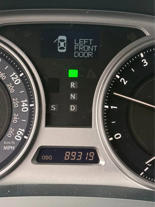 2009 Lexus IS 2nd Gen - Image 9 of 10