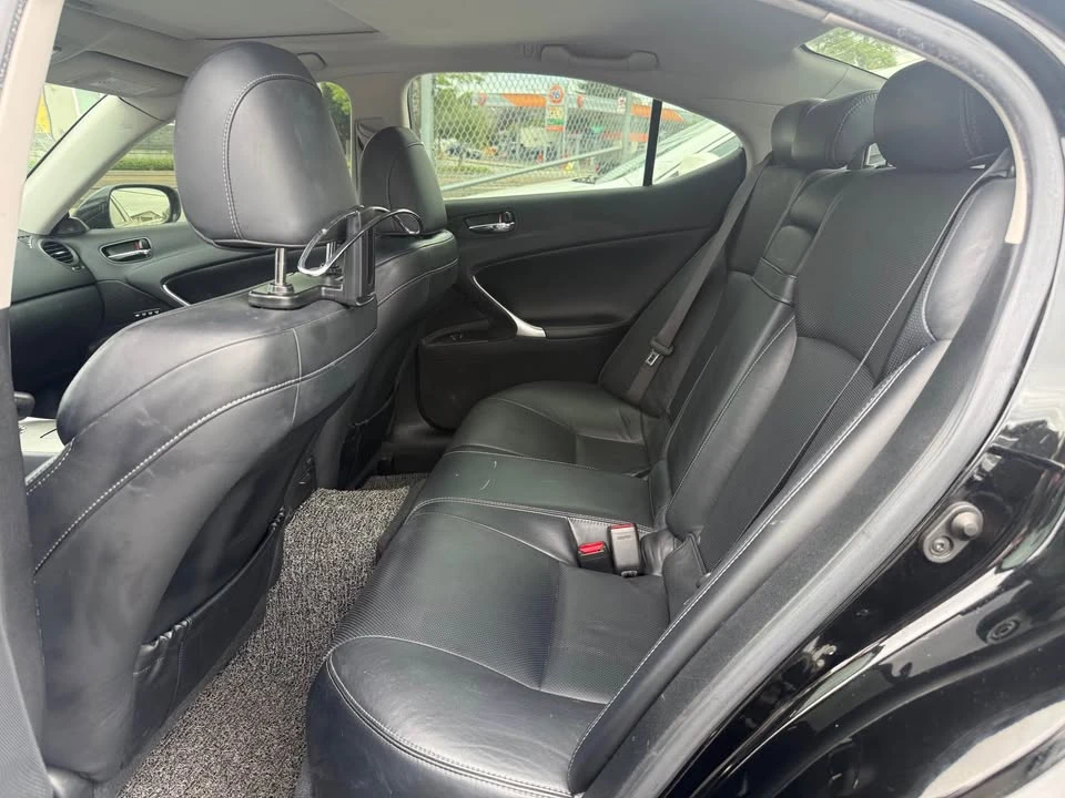2009 Lexus IS 2nd Gen - Image 7 of 10