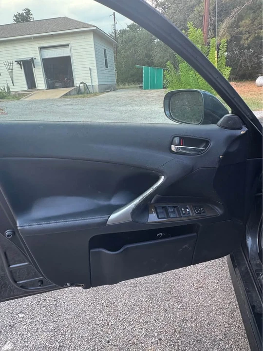 2009 Lexus IS 2nd Gen - Image 11 of 16