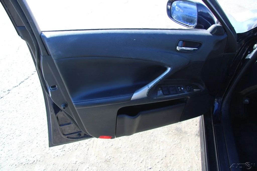2009 Lexus IS 2nd Gen - Image 13 of 21