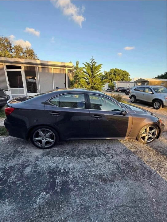 2009 Lexus IS 2nd Gen - Image 4 of 10