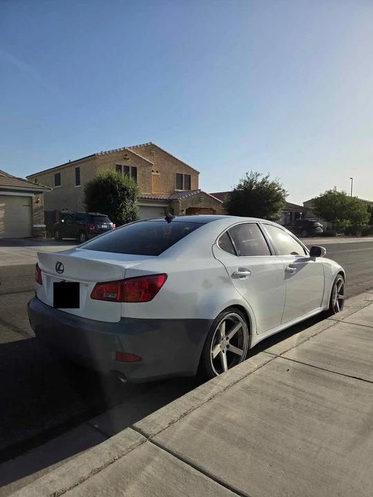 2009 Lexus IS 2nd Gen - Image 4 of 12