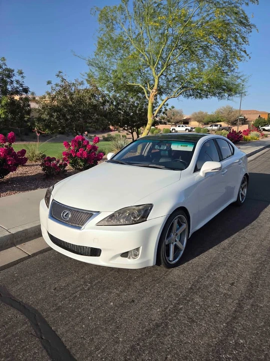 2009 Lexus IS 2nd Gen - Image 2 of 12