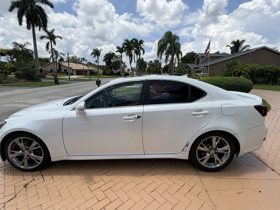 2009 Lexus IS 2nd Gen - Image 4 of 18