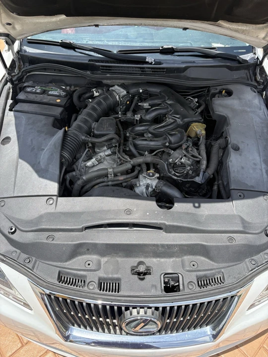 2009 Lexus IS 2nd Gen - Image 15 of 18