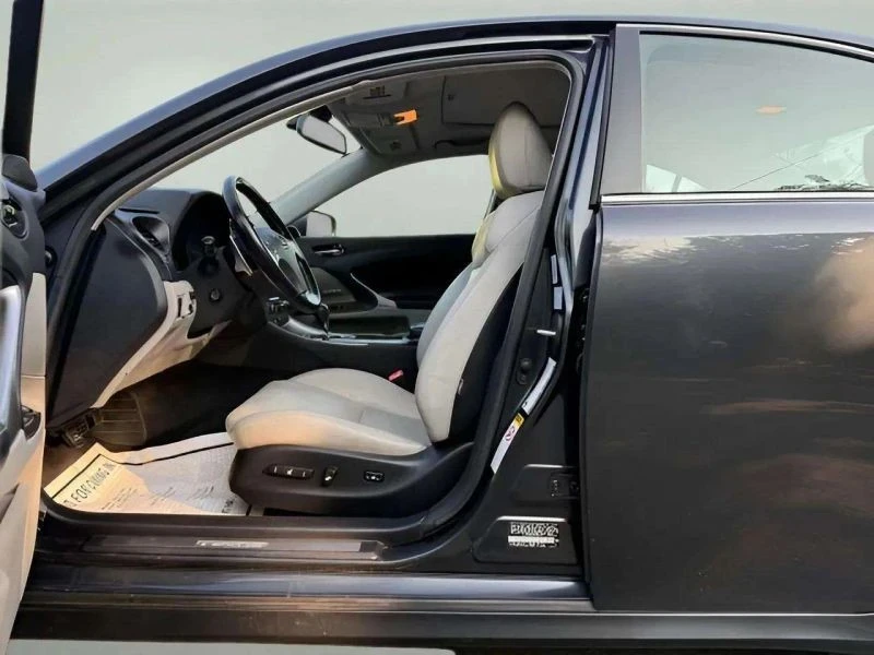 2009 Lexus IS 2nd Gen - Image 10 of 12