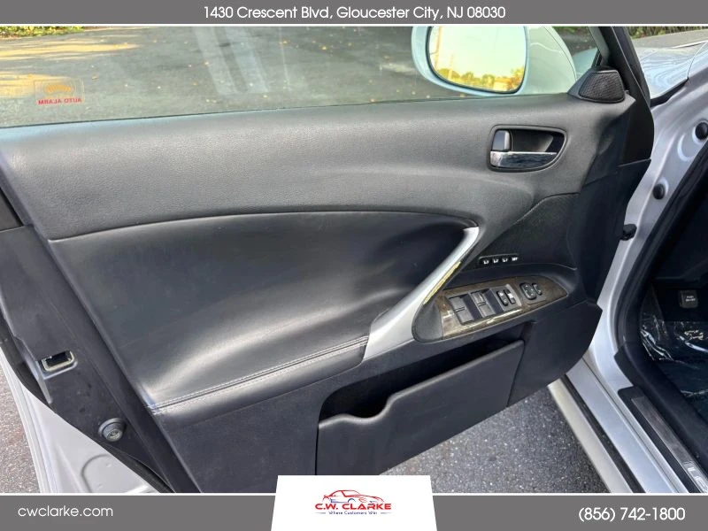 2009 Lexus IS 2nd Gen - Image 11 of 12
