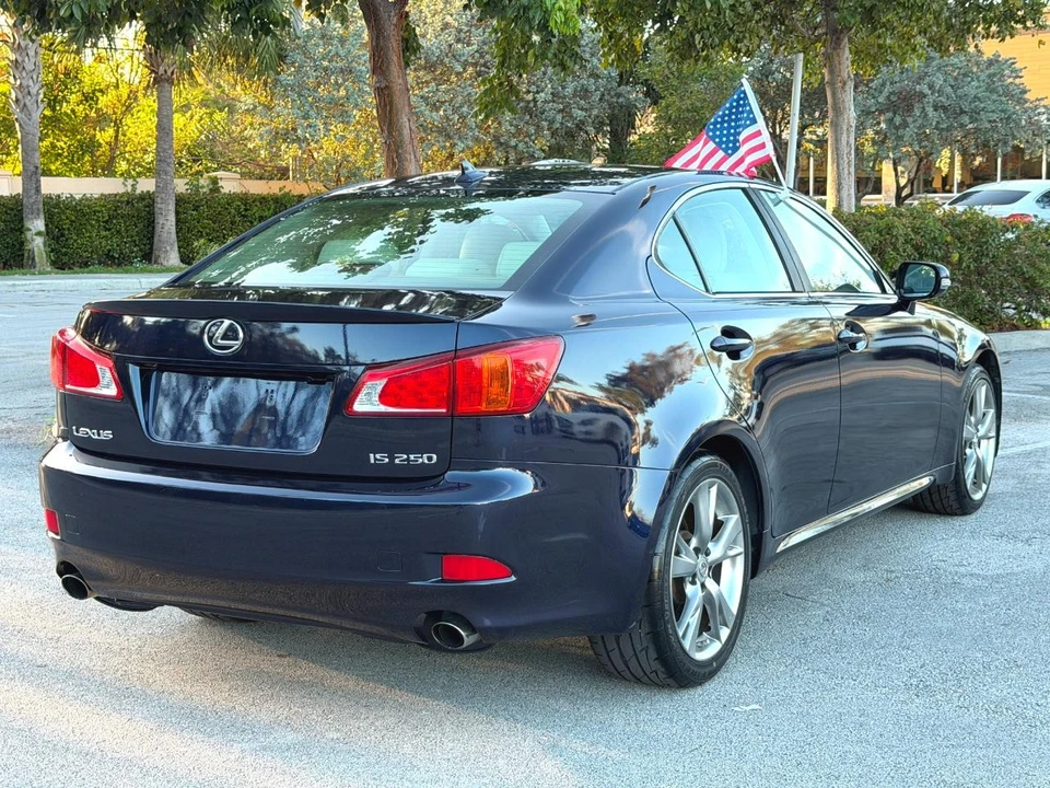 2009 Lexus IS 2nd Gen - Image 16 of 31