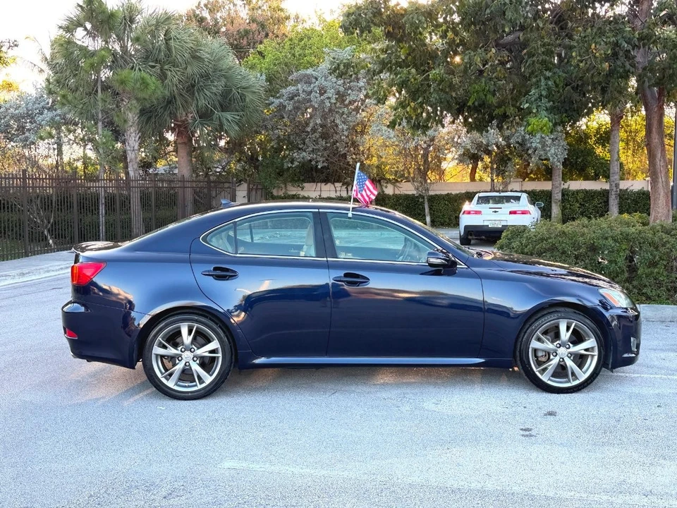 2009 Lexus IS 2nd Gen - Image 11 of 12