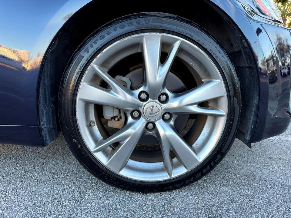2009 Lexus IS 2nd Gen - Image 18 of 31