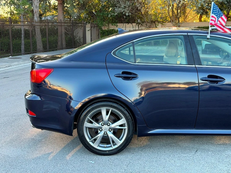 2009 Lexus IS 2nd Gen - Image 13 of 31