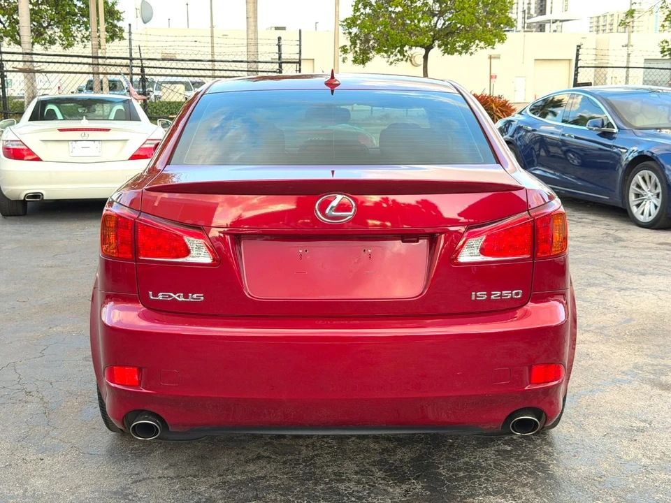 2009 Lexus IS 2nd Gen - Image 16 of 31