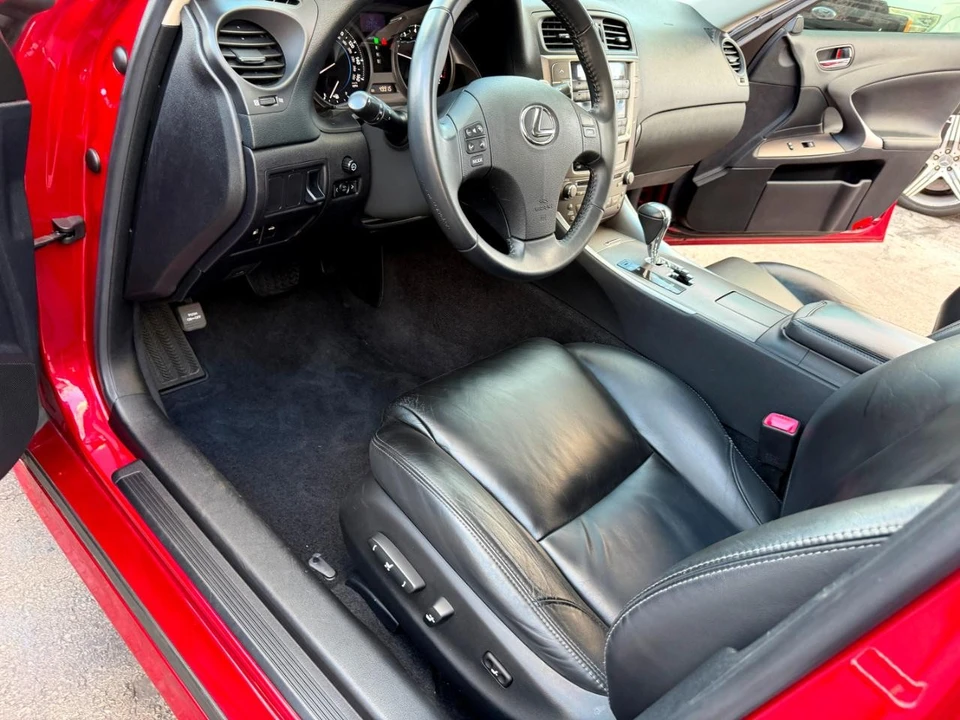 2009 Lexus IS 2nd Gen - Image 23 of 31