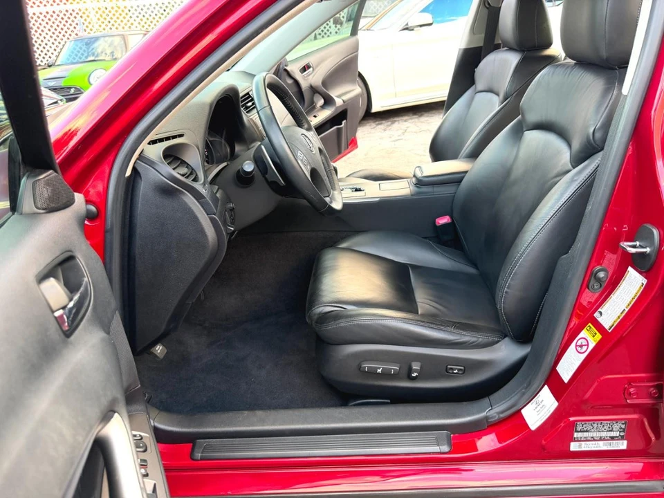 2009 Lexus IS 2nd Gen - Image 21 of 31