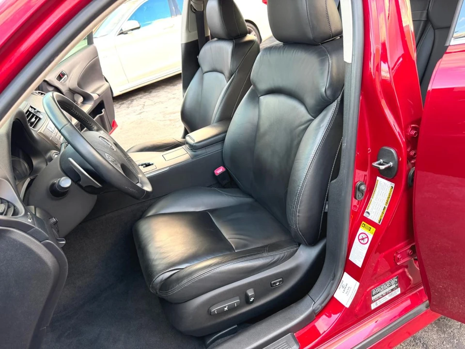 2009 Lexus IS 2nd Gen - Image 22 of 31