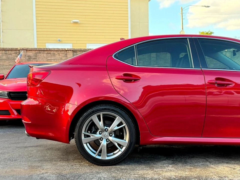 2009 Lexus IS 2nd Gen - Image 12 of 31