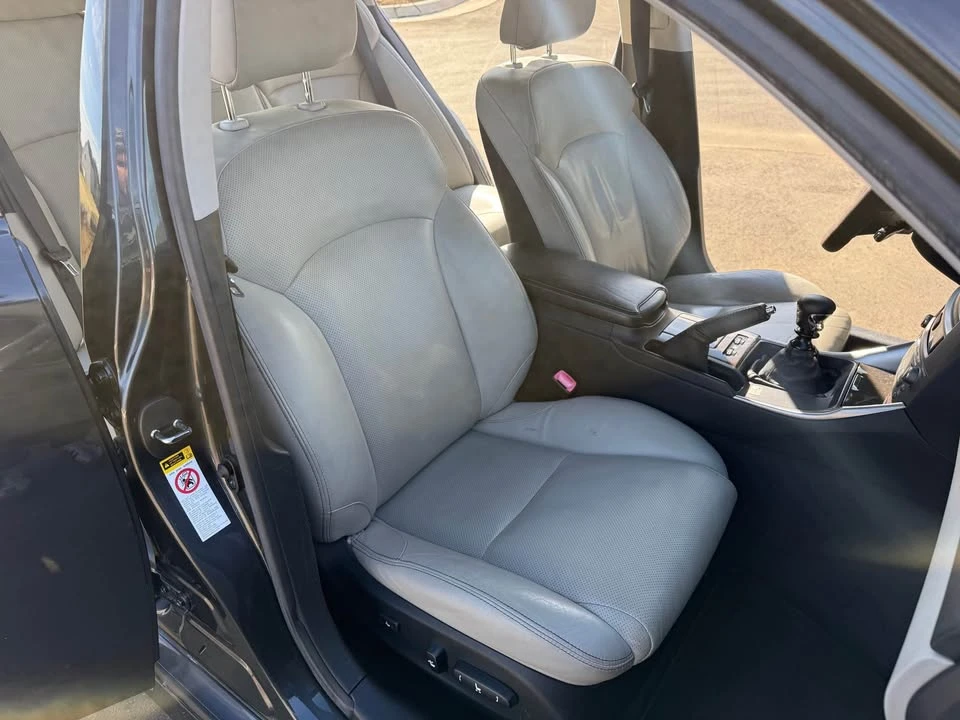 2009 Lexus IS 2nd Gen - Image 17 of 19