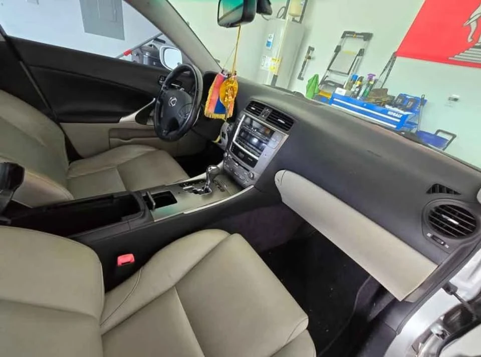 2009 Lexus IS 2nd Gen - Image 6 of 10