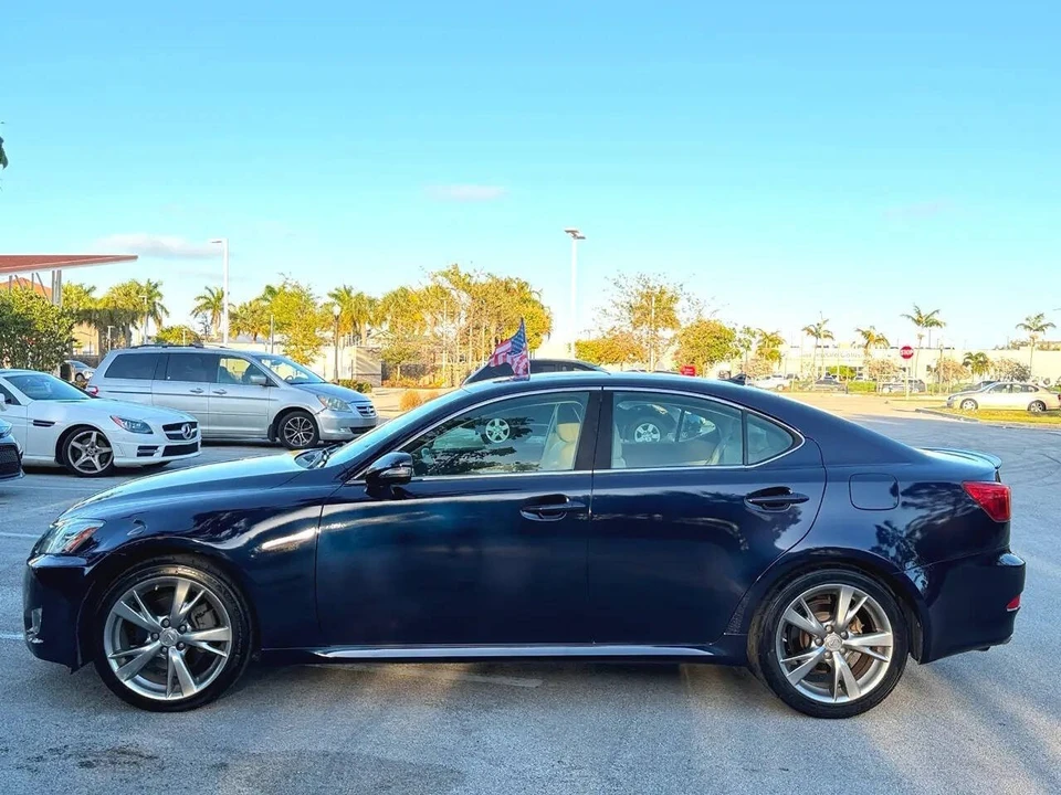 2009 Lexus IS 2nd Gen - Image 13 of 31