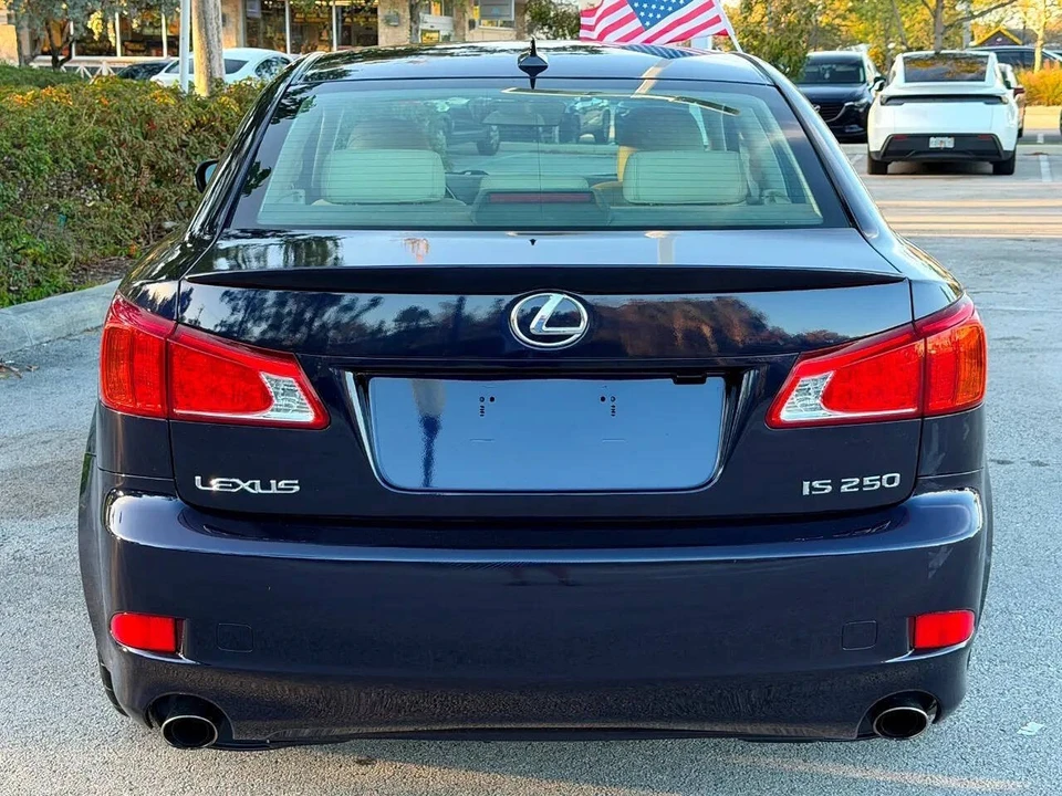2009 Lexus IS 2nd Gen - Image 14 of 31