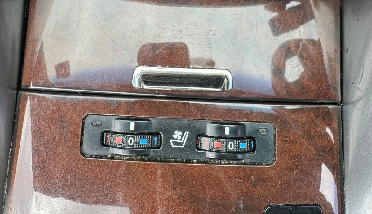 2009 Lexus IS 2nd Gen - Image 17 of 30