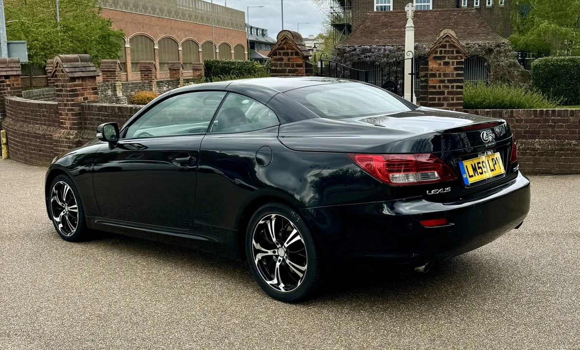2009 Lexus IS 2nd Gen - Image 11 of 30
