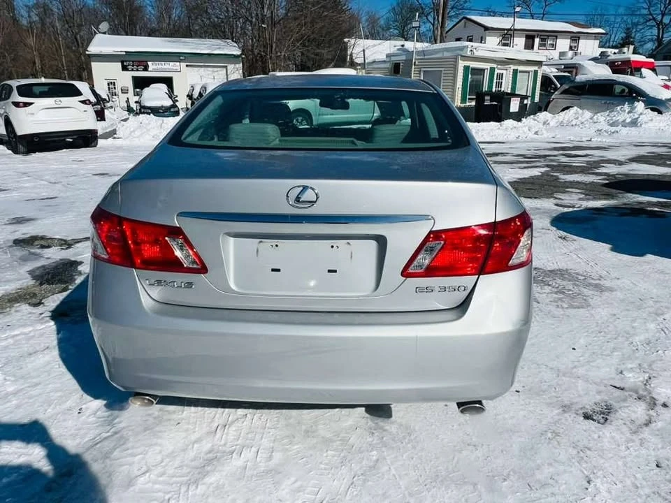 2009 Lexus IS 2nd Gen - Image 5 of 13