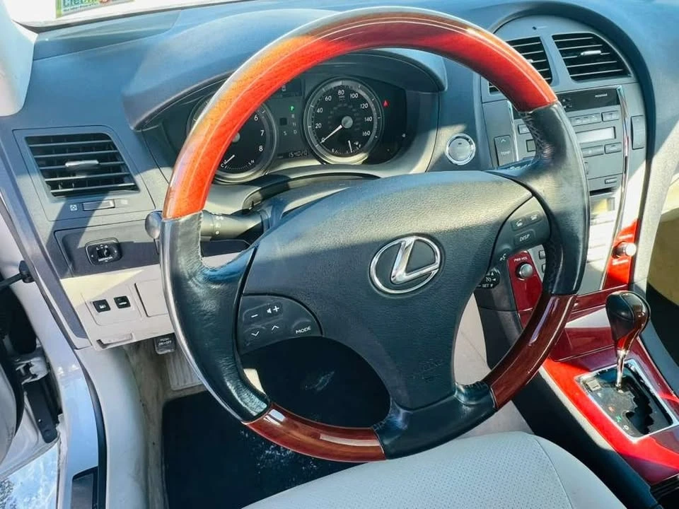 2009 Lexus IS 2nd Gen - Image 8 of 13