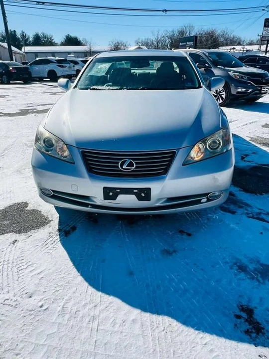 2009 Lexus IS 2nd Gen - Image 3 of 13