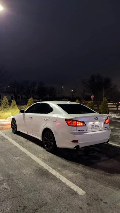 2009 Lexus IS 2nd Gen - Image 11 of 12