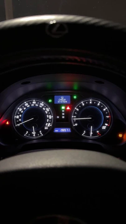 2009 Lexus IS 2nd Gen - Image 2 of 12