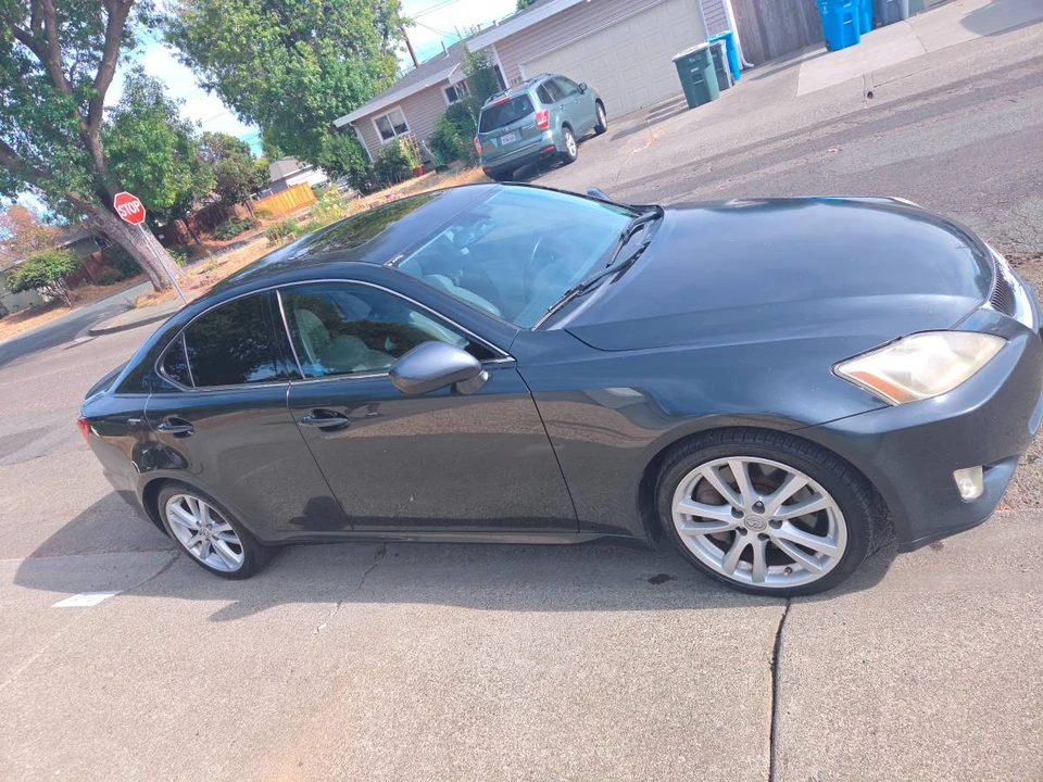 2009 Lexus IS 2nd Gen - Image 5 of 10