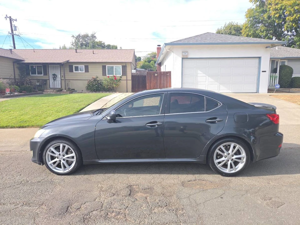 2009 Lexus IS 2nd Gen - Image 2 of 10