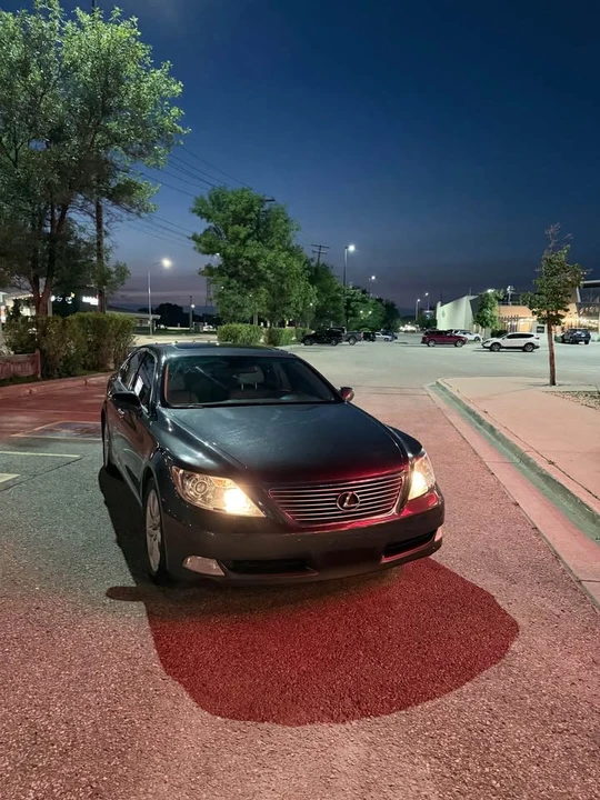 2009 Lexus LS 4th Gen - Image 18 of 19