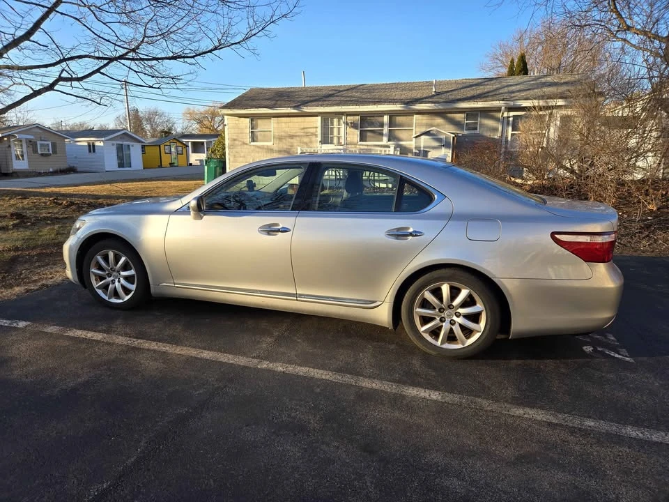 2009 Lexus LS 4th Gen - Image 3 of 8