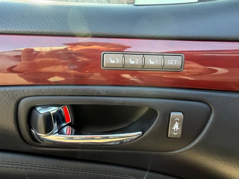 2009 Lexus LS 4th Gen - Image 11 of 20