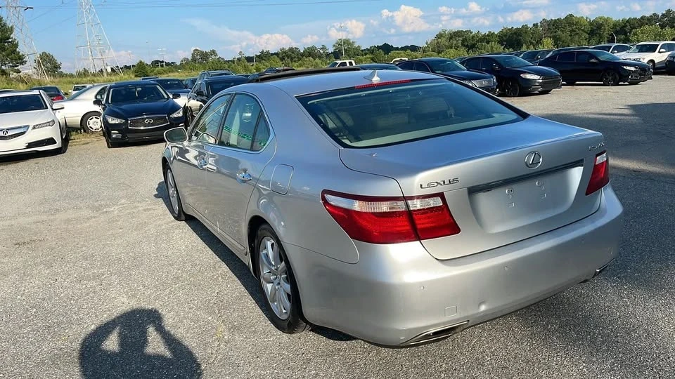 2009 Lexus LS 4th Gen - Image 5 of 5