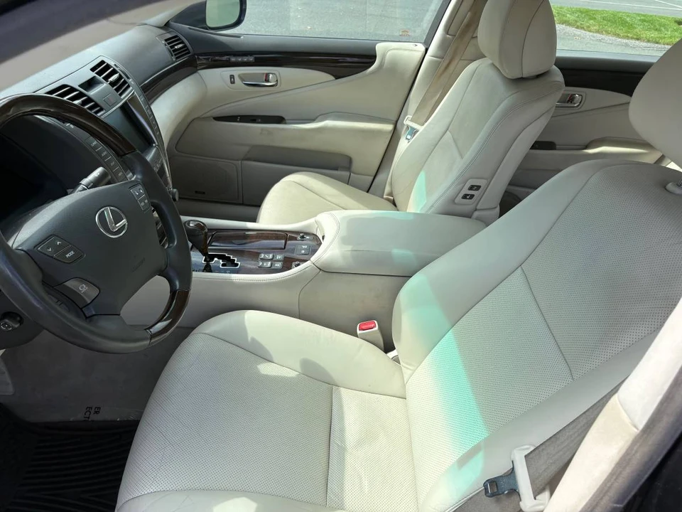 2009 Lexus LS 4th Gen - Image 11 of 12