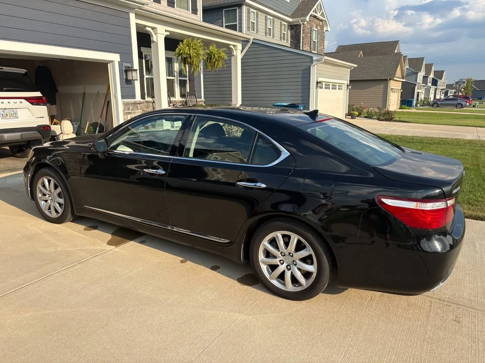 2009 Lexus LS 4th Gen - Image 2 of 10
