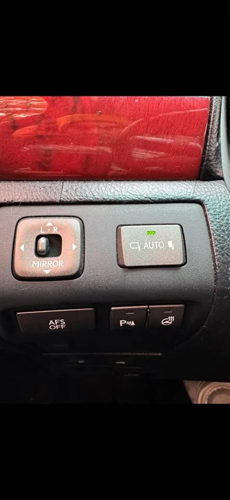 2009 Lexus LS 4th Gen - Image 15 of 18