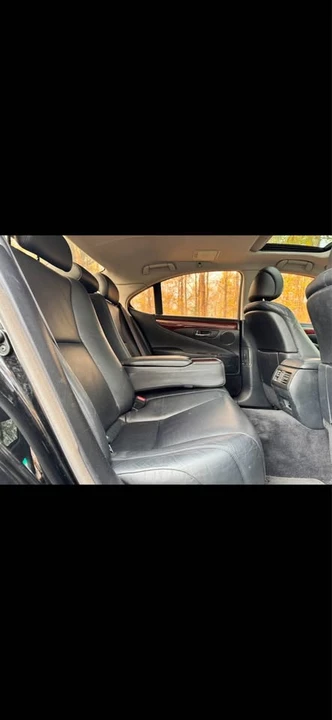 2009 Lexus LS 4th Gen - Image 11 of 18