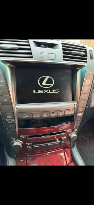 2009 Lexus LS 4th Gen - Image 16 of 18