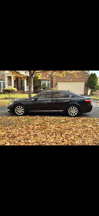 2009 Lexus LS 4th Gen - Image 5 of 18