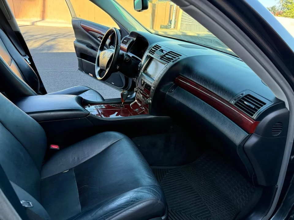 2009 Lexus LS 4th Gen - Image 8 of 12
