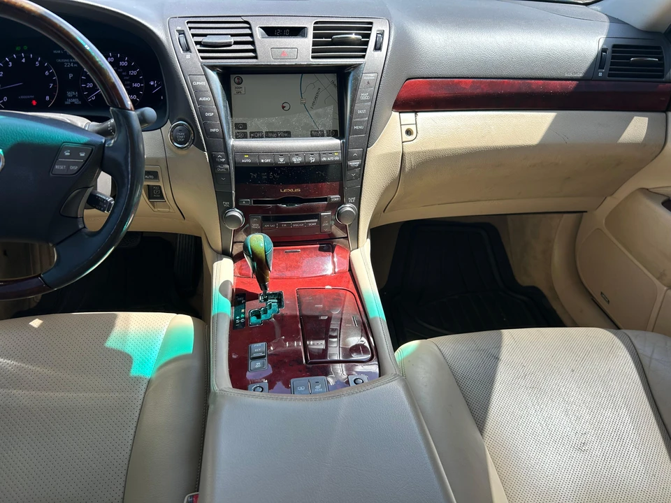 2009 Lexus LS 4th Gen - Image 28 of 31