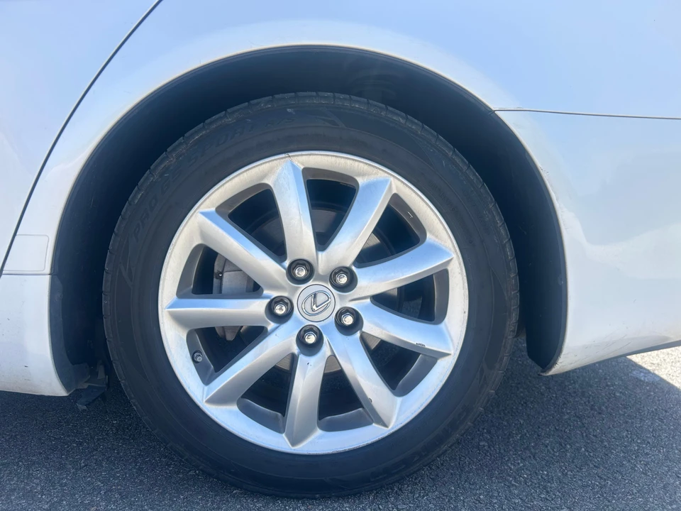2009 Lexus LS 4th Gen - Image 13 of 31