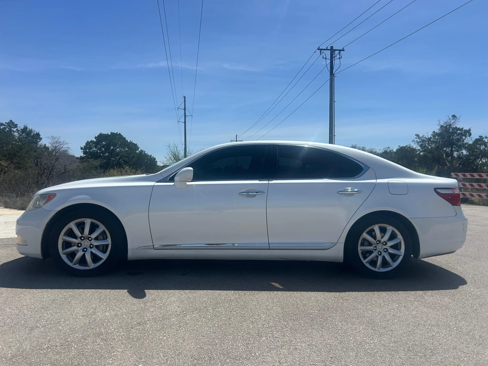 2009 Lexus LS 4th Gen - Image 7 of 31