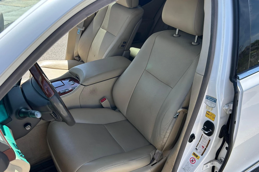 2009 Lexus LS 4th Gen - Image 17 of 31