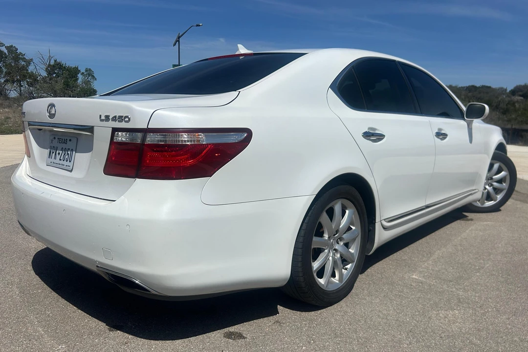 2009 Lexus LS 4th Gen - Image 4 of 31